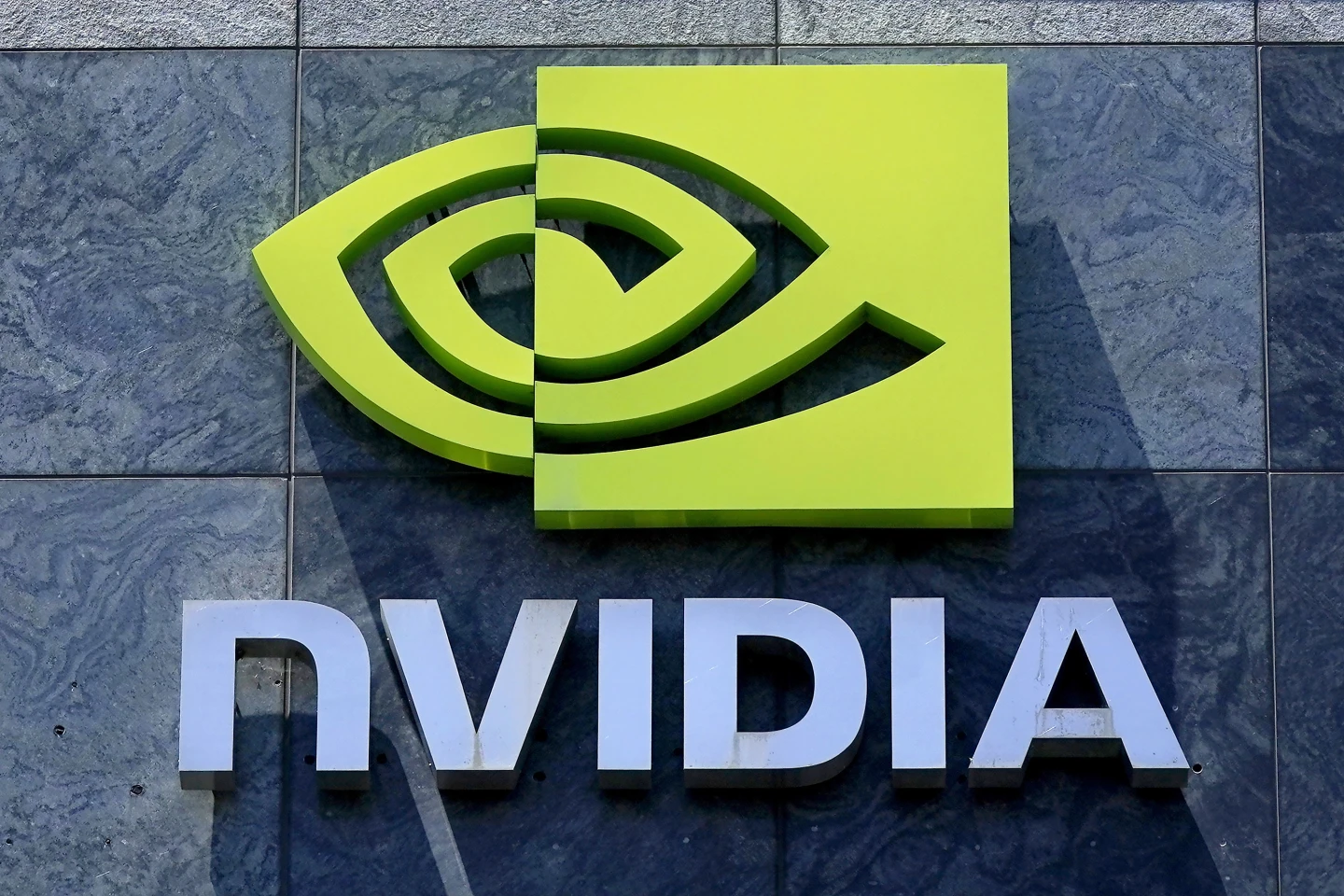 Nvidia ќе инвестира 100 милијарди долари во OpenAI за зголемување на компјутерската моќ на ChatGPT