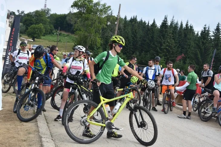 500 велосипедисти во Кочани во чест на жртвите од Пулс