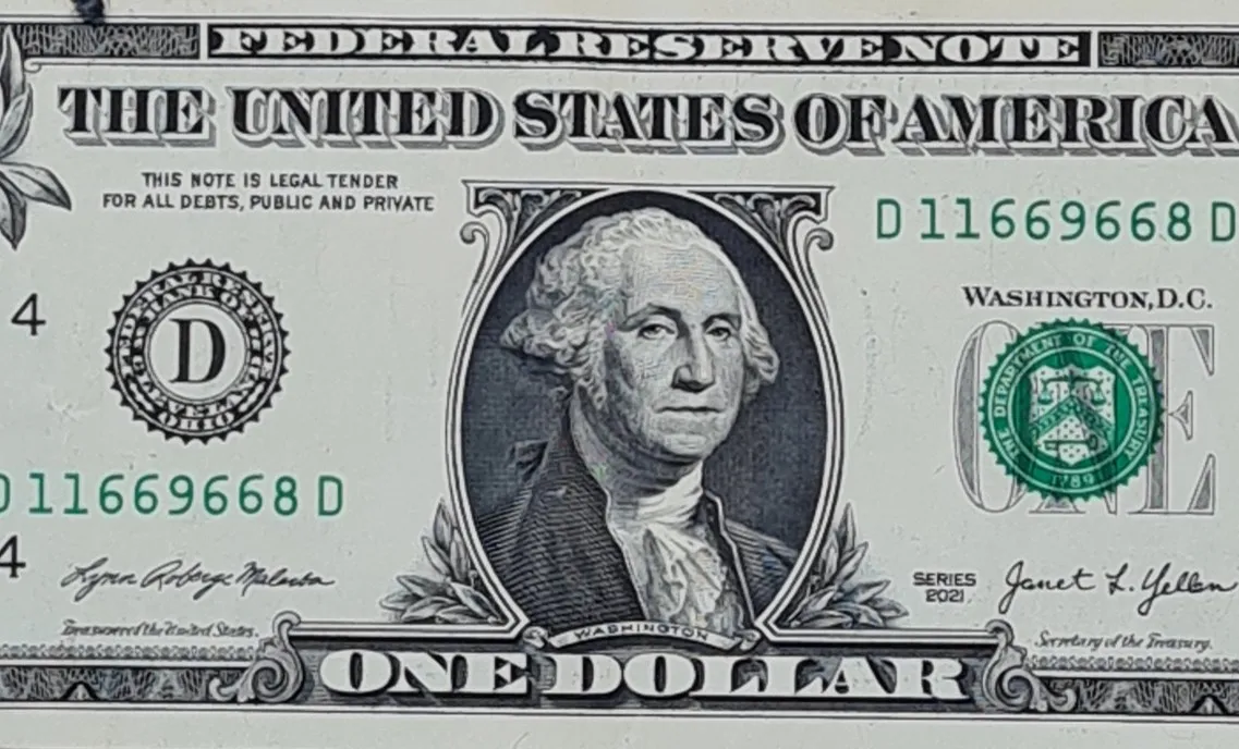 Златото со најголем неделен пад од 1983 година, цената на 4.570 долари