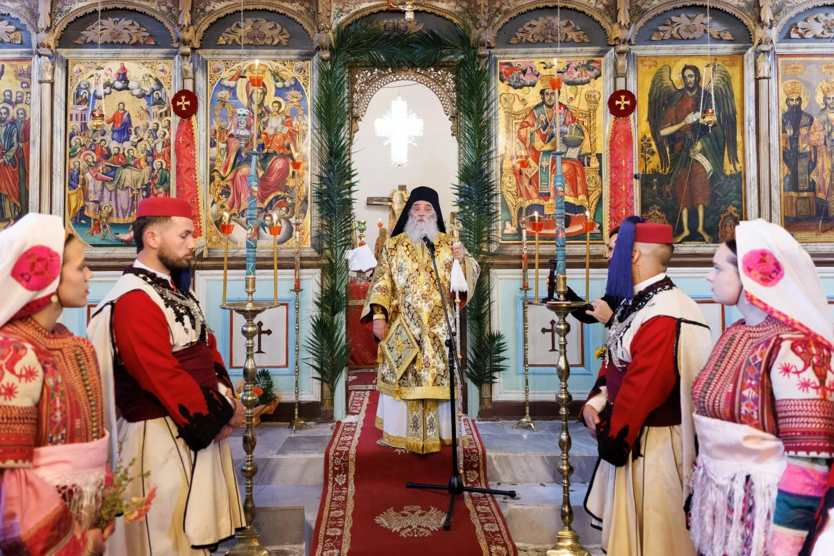 Преполни цркви низ Македонија за Цветници - верниците го одбележаа празникот