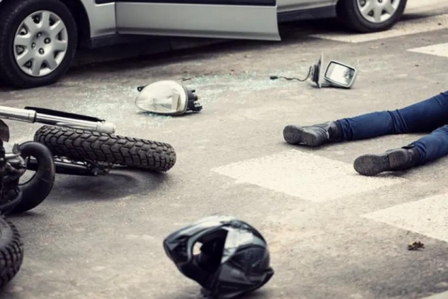 Тешко повреден 20-годишен мотоциклист во судир на скопска раскрсница