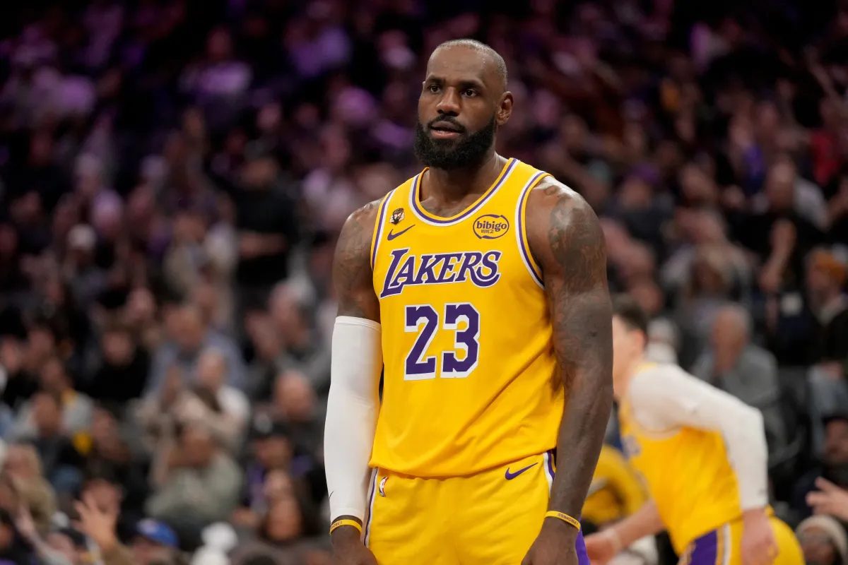 ЛеБрон Џејмс прв пат во 21 година надвор од All-NBA - крај на серијата што никој не очекуваше да заврши