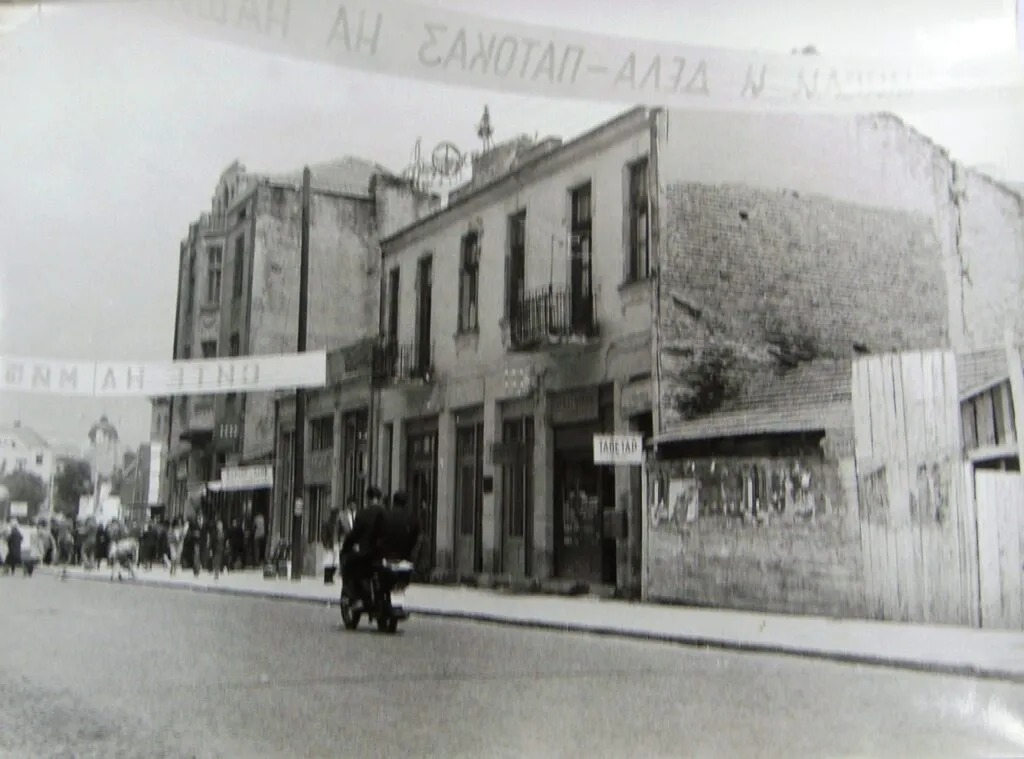 Хотелите Бристол (од 1924) и Јадран (од 1938) одат на продажба - акционерска одлука или ризик за уште едно парче скопска историја?