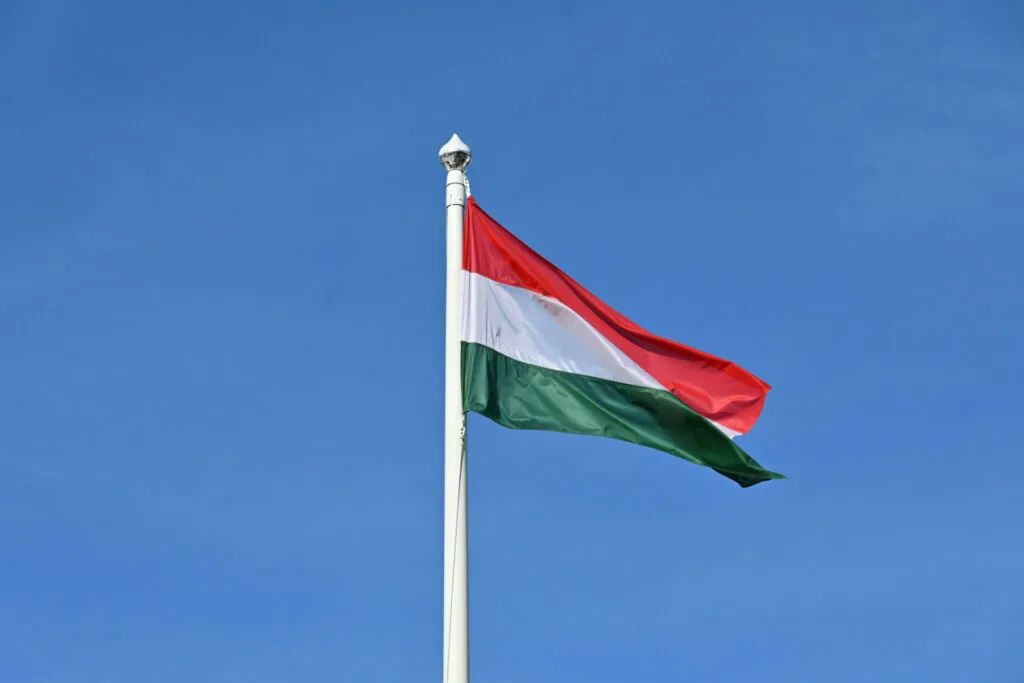 Унгарија повторно ја затвори границата за украинска храна - Маѓар го продолжува Орбановиот курс, иста политика со ново лице