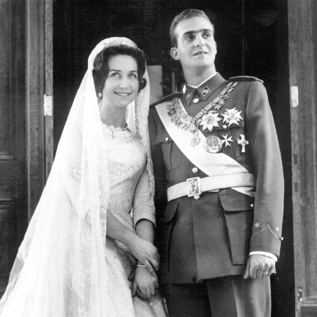 „Сон од чипка“: венчаницата на Софија Грчка од 1962-та и зошто грчките кралски невести имаат своја категорија