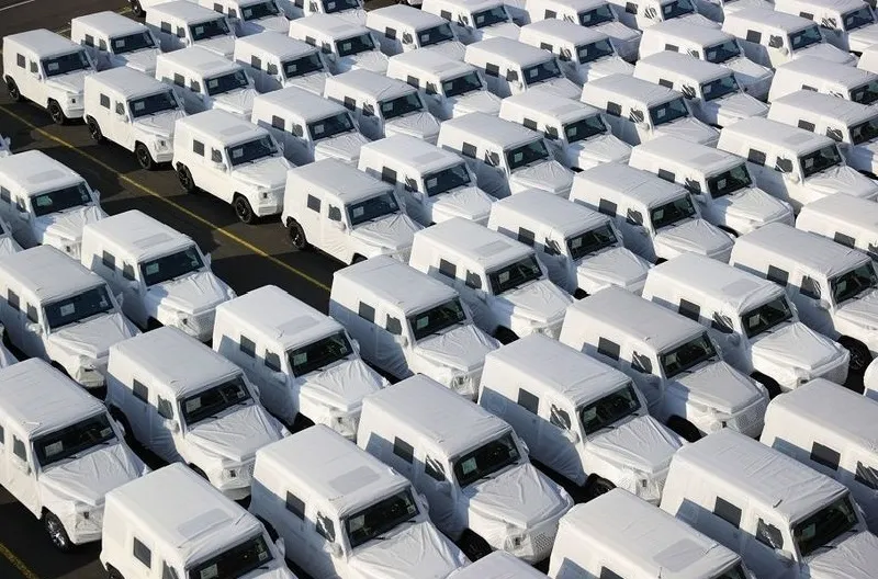 Трамп ги зголеми царините за европски автомобили на 25%: Германија гневна, ЕУ предупредува на реторзија