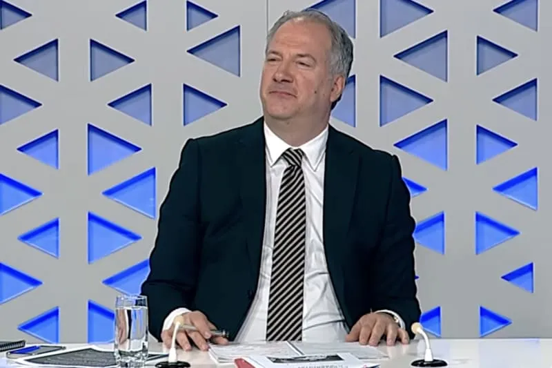 Премиерот му се јавил на јавниот обвинител – и пак работи. СДСМ го споменува зборот “интерпелација”, без датум