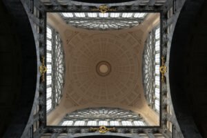 Dünyanın en güzel tren istasyonu: Antwerp'in Pantheon'dan esinlenen kubbesi