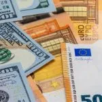 Менувачниците ги тријат рацете: 587 милиони евра за два летни месеци лани