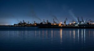 Иран возврати: удари кај базата на Петтата флота во Бахреин, дронови над Ирак