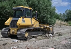 Saray'daki vahşi çöplük parka dönüşüyor: temizlik kolay kısmı, bakım ise test