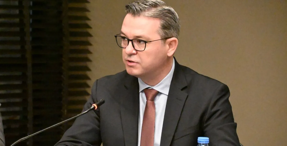 Интерпелацијата за Трипуновски падна 62:21 - но падот на субвенциите не се гласа, тој се чувствува на нивата