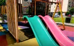 Аеродром става камери на игралиштата: безбедност или постојано снимање на децата