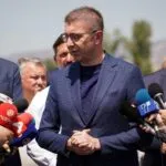 Мицкоски: остануваме со најниски цени на горивата. А кој ја плаќа таа најниска цена?