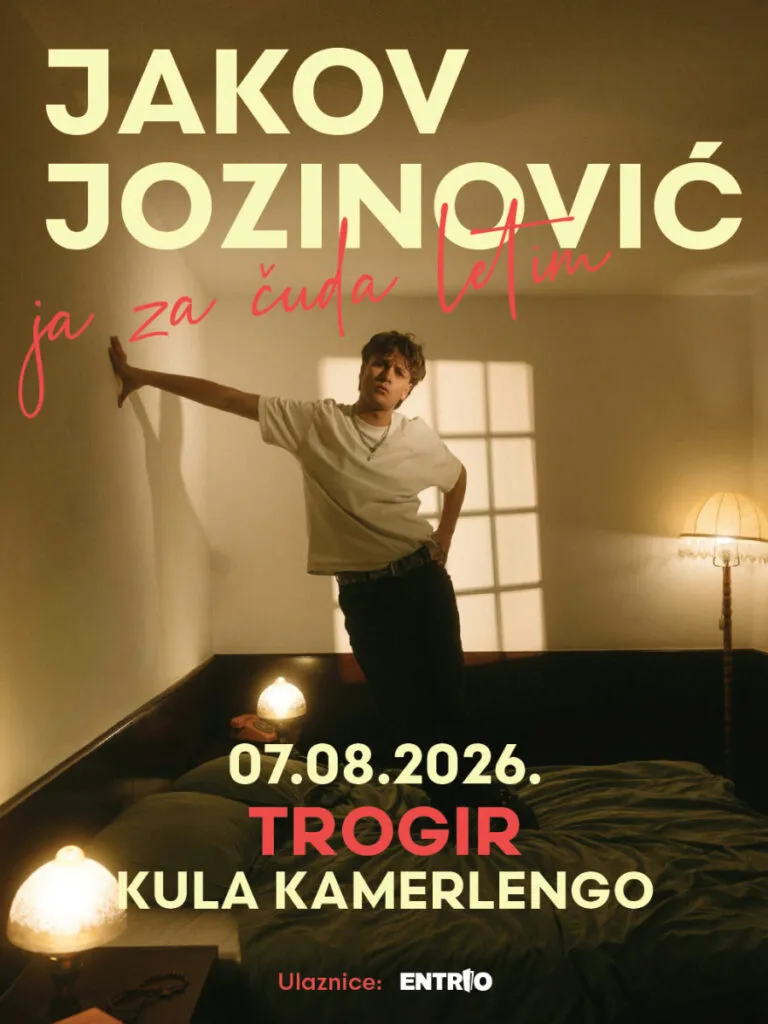 Јаков Јозиновиќ во Кула Камерленго во Трогир на 7 август – ТикТок феноменот со „Ја за чуда летим“ на средновековна кула