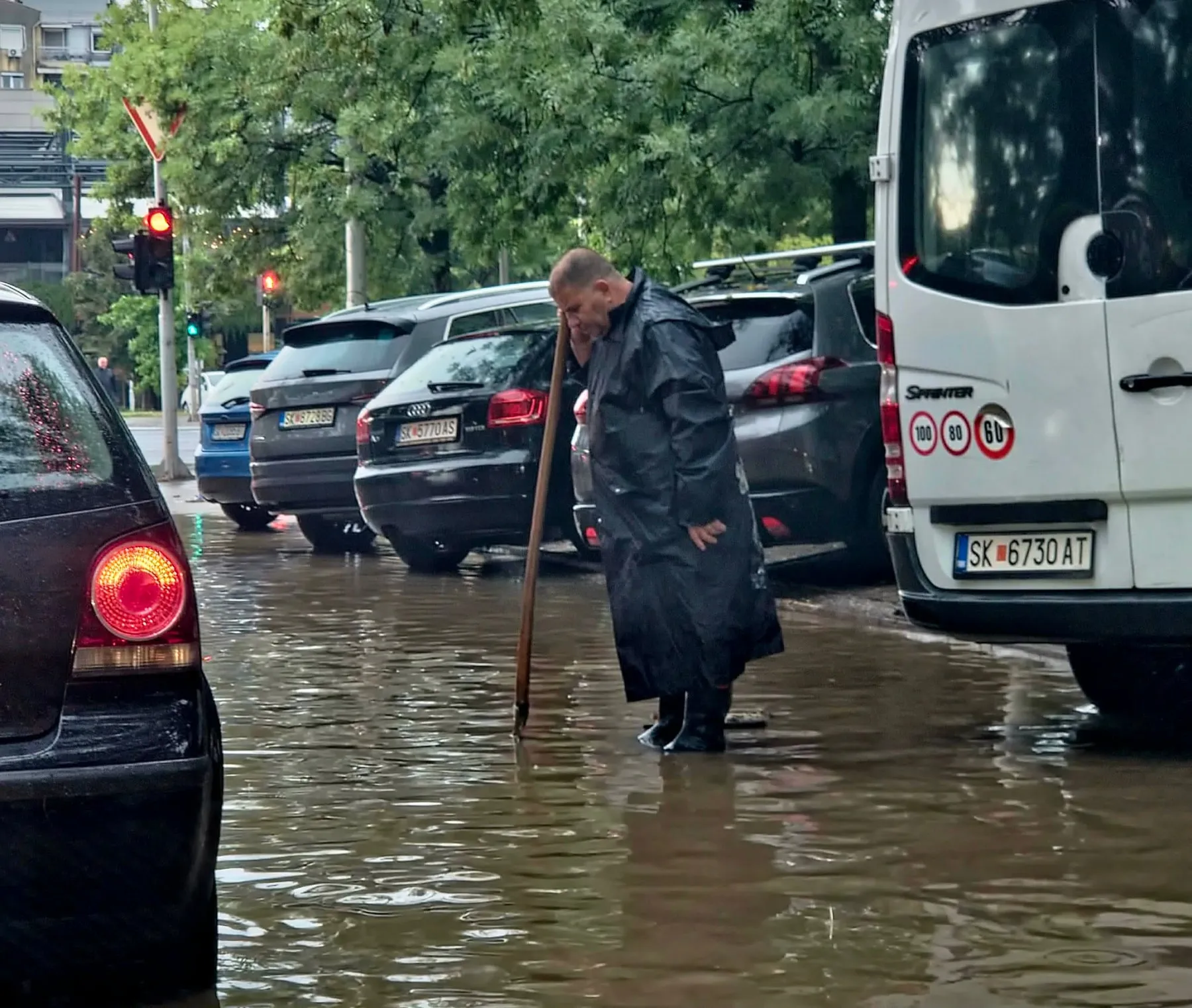 Кисела Вода дава еднократна помош по невремето: помошта ги санира последиците, но не ја допира причината