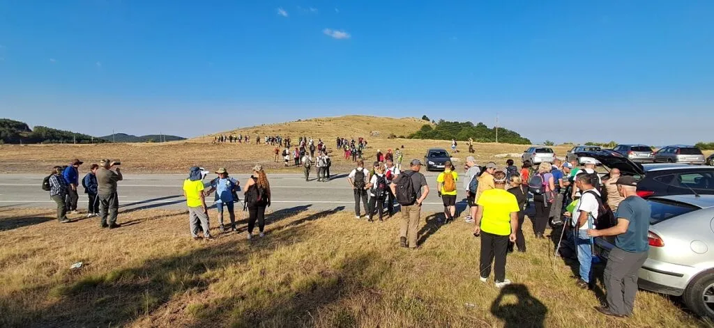 Деветнаесет години традиција: Петровденскиот планинарски марш од Пониква до Раткова Скала