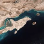 Нафтата пак поскапе: барелот Брент стигна до 85 долари поради тензиите кај Хормузскиот теснец