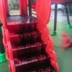 Со моторно масло полеаја детско игралиште во Кисела Вода: кому му пречи местото каде растат најмладите?