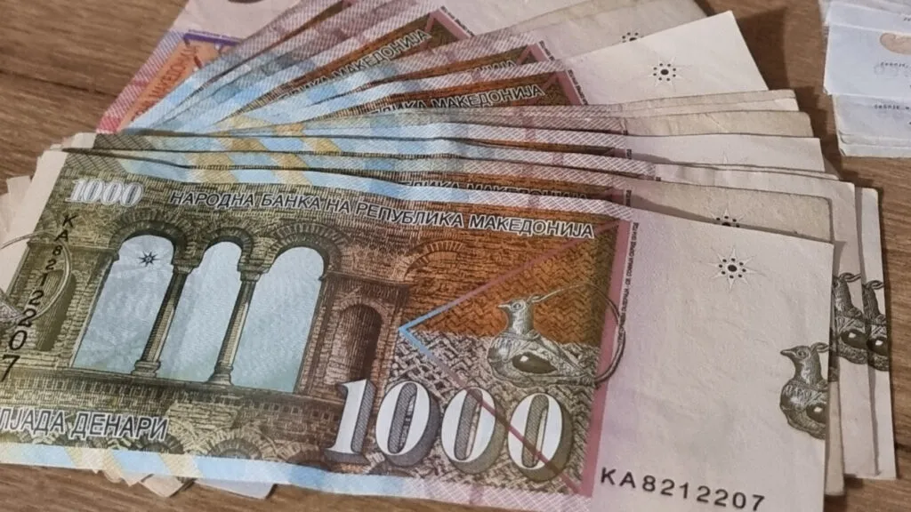 Плата од 49.544 денари наспроти кошница од 68.743: Просекот покрива 72 отсто од основното