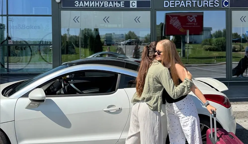 Од 1 септември пред скопскиот аеродром застанувате бесплатно само еднаш дневно