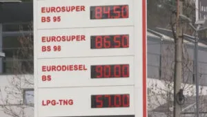 Дизелот на 99,50 денари: кај нас поскапе за 42,8 отсто, кај соседите двојно помалку