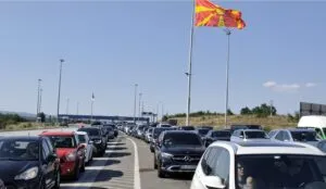 40 минути на Табановце, 30 на Богородица: како изгледа враќањето од одмор денес