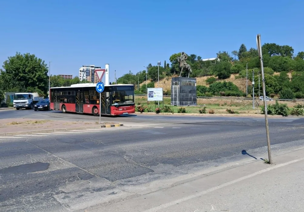 Три точки во Скопје се поплавуваат по секој силен дожд: за две има решение, кај „Ист Гејт" ни нов сливник не помага