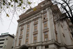 41 проект над 5 милиони евра на новата листа за јавни инвестиции: болници, пруги и една реченица што ветува помалку од насловот