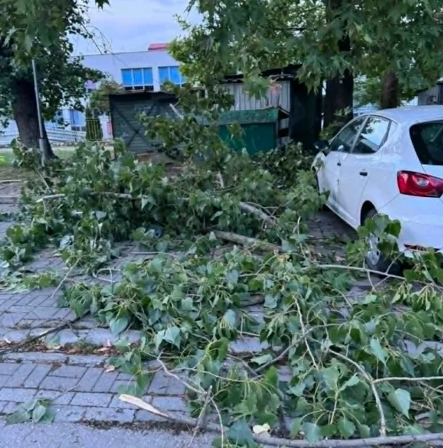 160 барања за штета во Куманово: но прво ќе се провери дали кровот што го однесе ветрот бил добро одржуван