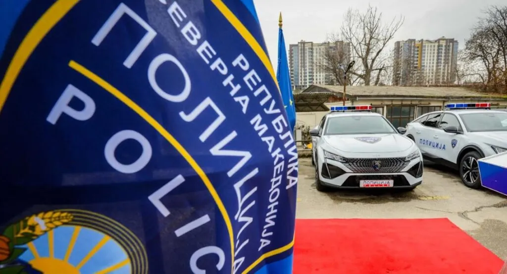 Четири пријави за една ноќ во Тетовско и Гостиварско: нож, репетиран пиштол и двајца мажи што се пријавија еден со друг