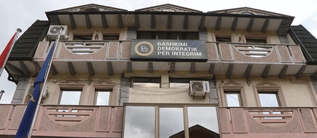 11 од 310 во полициското училиште: спор што МВР може да го затвори со три бројки, а наместо тоа испраќа изјави