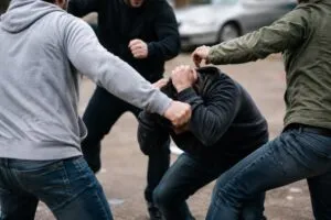 Шест пријави за 24 часа: насилството во македонското семејство има свој распоред, а институциите доаѓаат последни