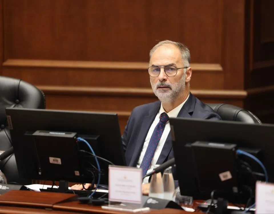 Партијата на министерот Стоилковиќ го велича осудениот за геноцид Ратко Младиќ, а од ВМРО-ДПМНЕ - ништо