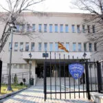 Антитерористичка акција во Скопје: знаме на ИСИС и оружје, а официјалните детали - „по завршувањето“