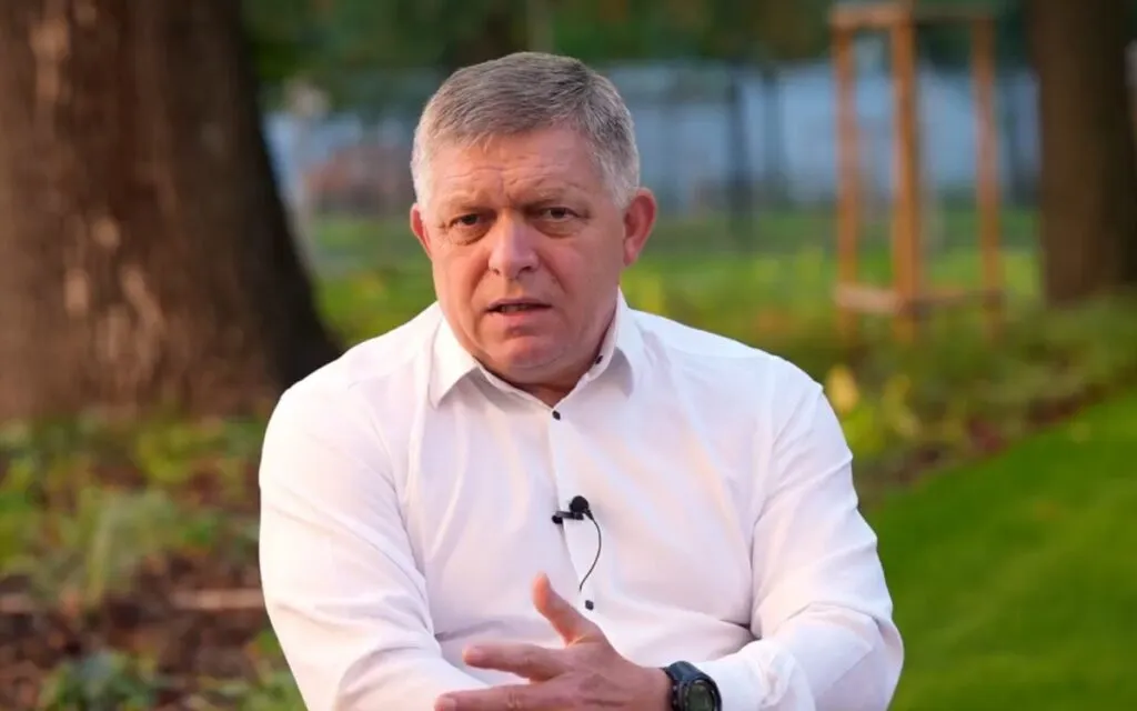 Фицо тврди дека дел од Западот сака војна со Русија: а Макрон и Туск велат дека Москва веќе напаѓа