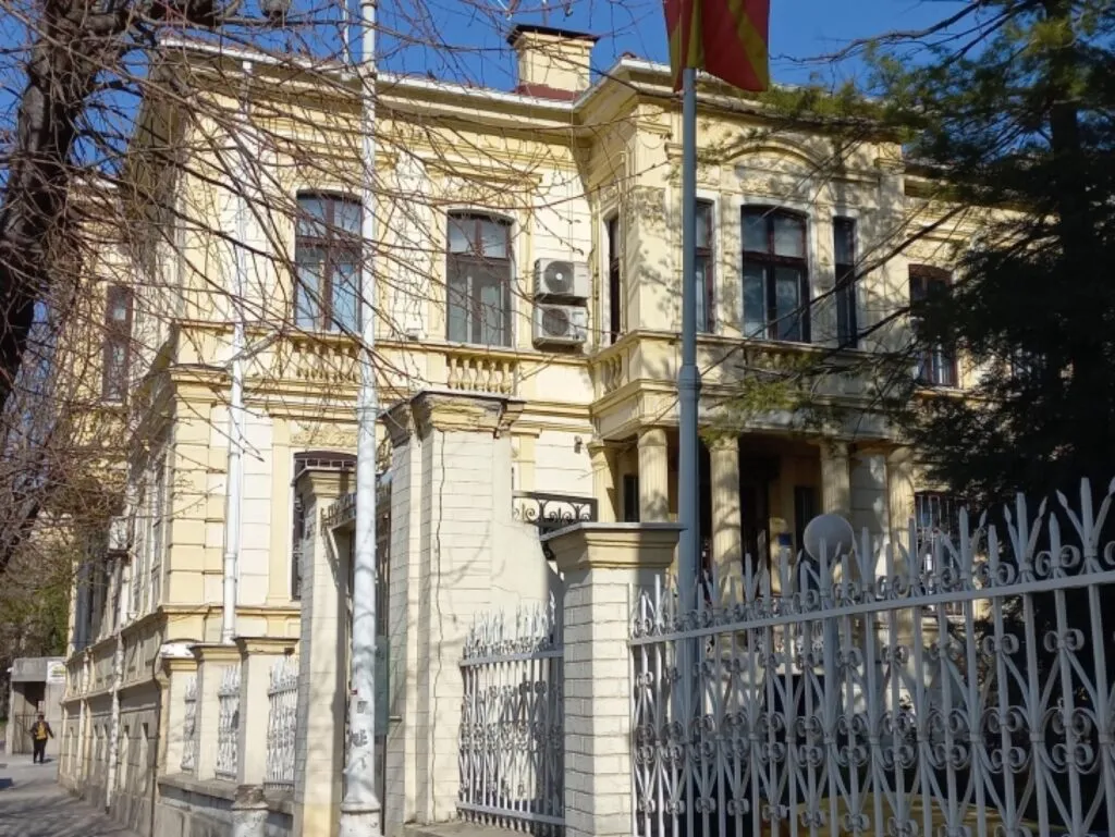 УКЛО Битола отвора втор уписен рок со 1.288 слободни места: Празните клупи не се распоредени случајно