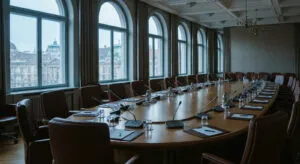 Франција бара еден олигарх да се симне од санкциите, а Хрватска го поддржа барањето: цената е договор со Азербејџан