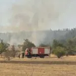 Чадот над Скопје доаѓа од Косово: за првпат нашиот хеликоптер гасне пожар надвор од државата