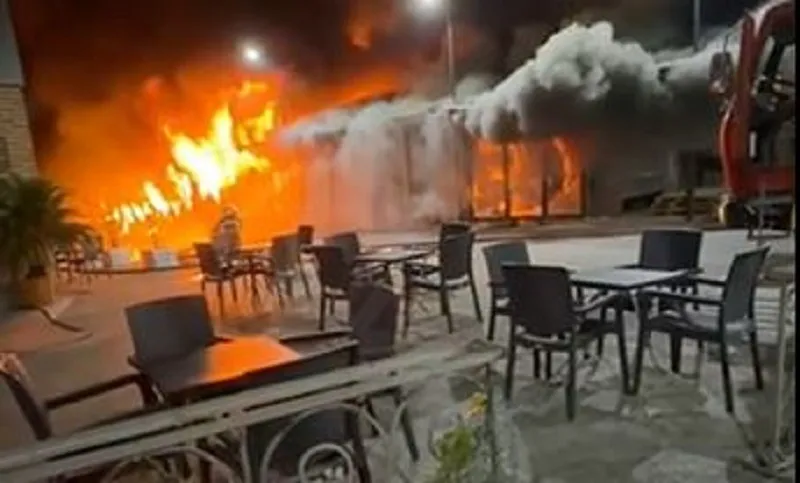 Over 20 shops burned down in Suto Orizari: 15 firefighters and three and a half hours fighting the blaze at 3am