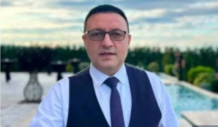 Пукање на влезот во Арачиново: ранет пејачот Азиз Мурати, а стрелецот го познавал
