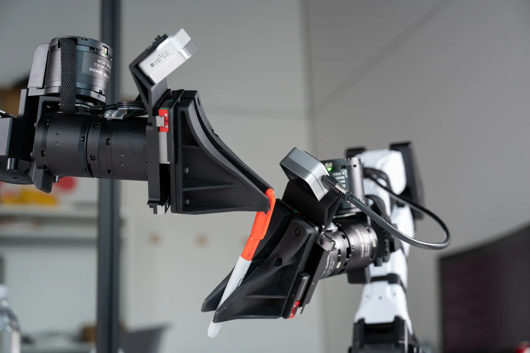 Three Months Out of Stealth and Already Worth 1.2 Billion Dollars: The Company Does Not Build Robots, It Records What Robots Do Not Know