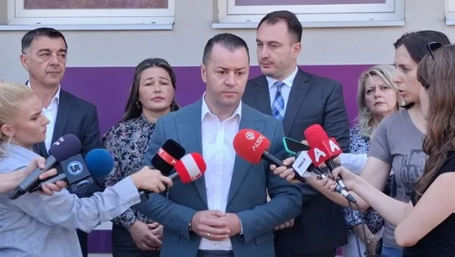 Од понеделник химна во училиштата во Гази Баба: државен симбол, одлука на општински совет