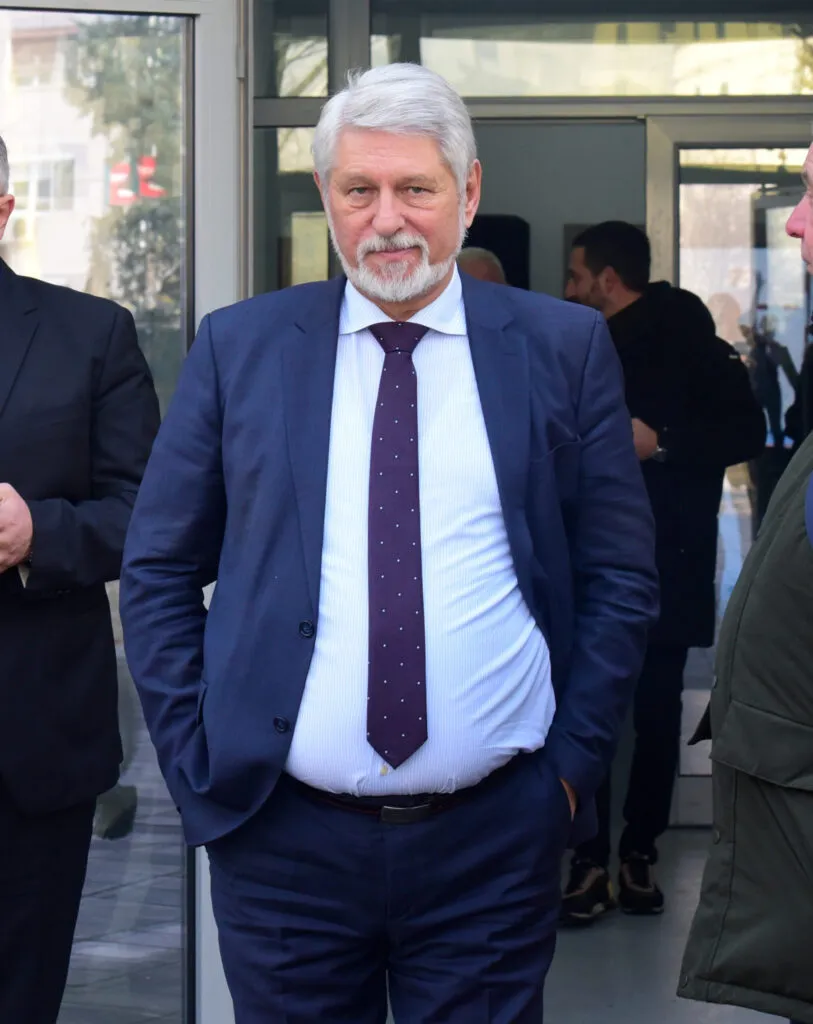 Судиле за бесправна градба без да утврдат каква е градбата: Врховниот ги укина пресудите за Јакимовски