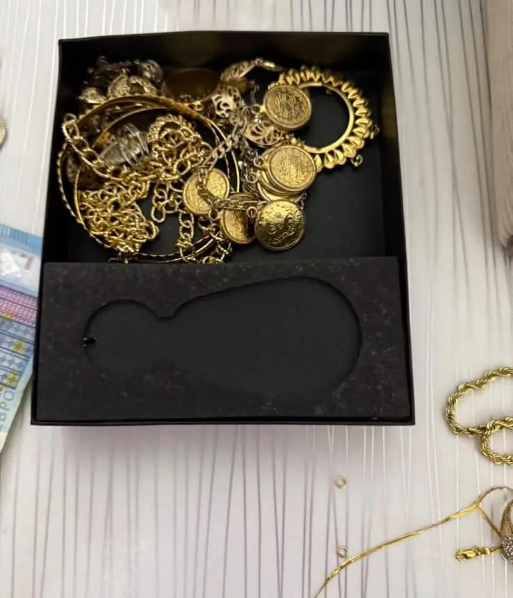 Сеф со злато и оружје вреден 160.000 евра: четворица пријавени за серија кражби во Полог