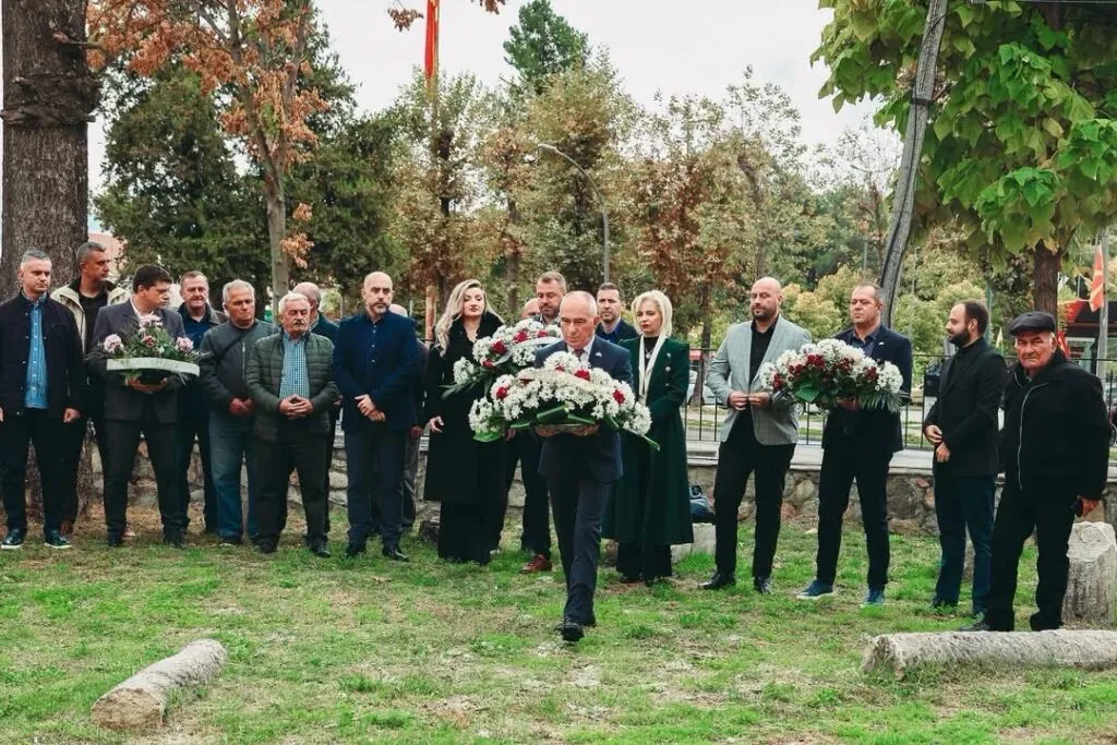 23 Октомври во Битола и Прилеп: цвеќе пред Даме Груев и Ченто и пораки за одговорност кон иднината