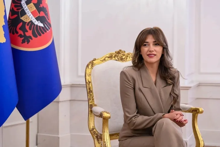 Албулена Хаџиу во Скопје: државни почести за претседателката на косовското Собрание, посебен режим во центарот на градот
