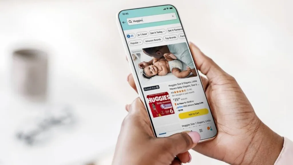 Amazon води список на претпоставки за секој купувач: една корисничка во него прочита дека има „рамен задник“