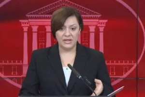 Буџет 2027: 45 милијарди денари дефицит, нова позајмица за стара еврообврзница, а министерката вети дека долгот ќе остане под 60 отсто од БДП