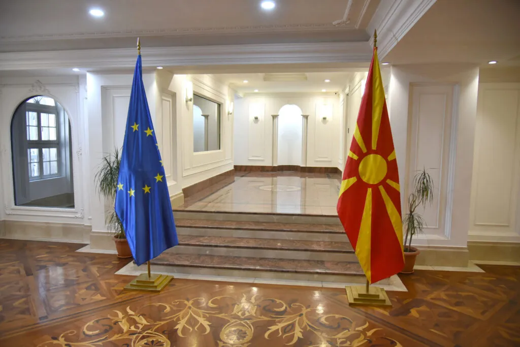 Нацрт од Брисел: патокази за членство за Црна Гора, Албанија, Украина и Молдавија, Македонија ја нема